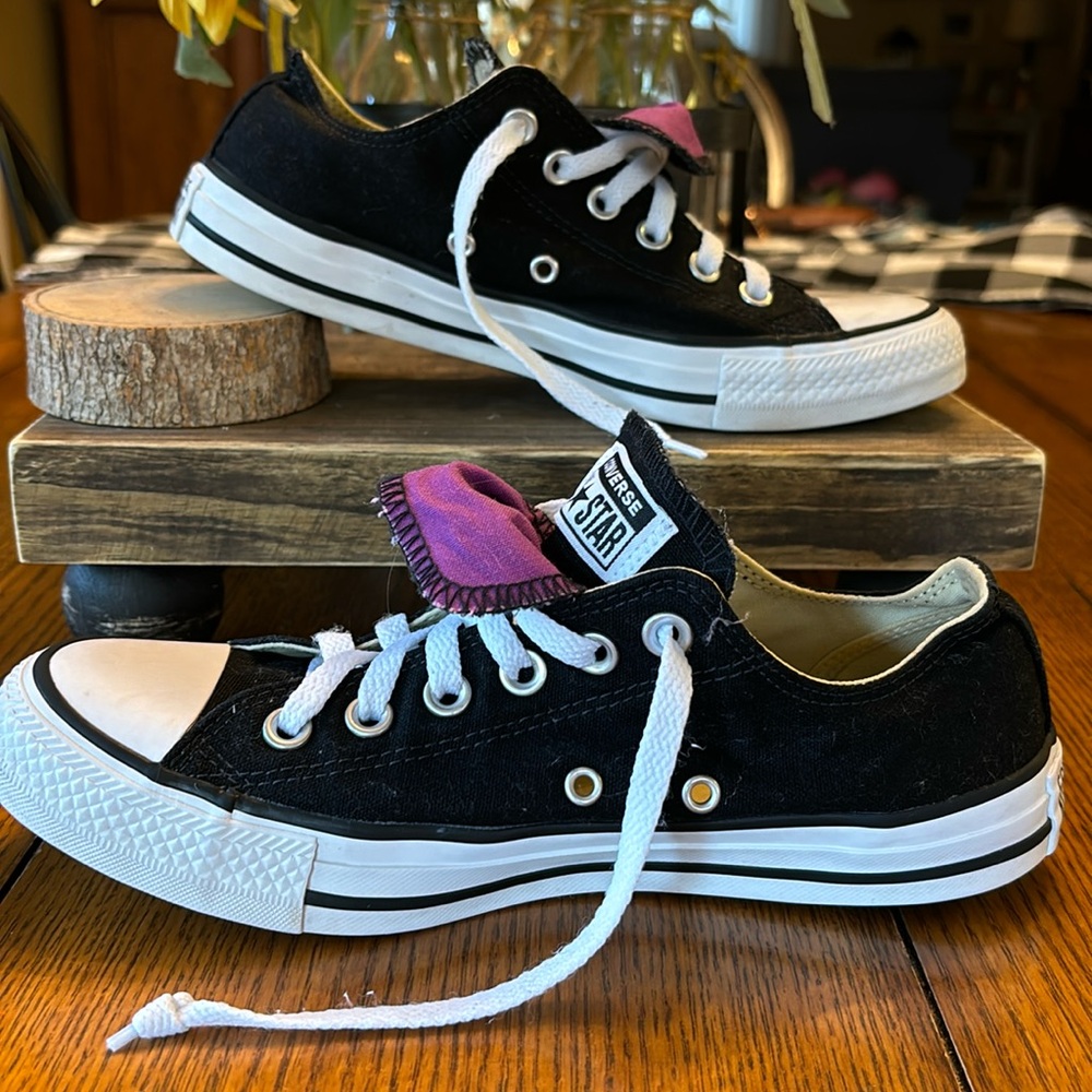 Black Converse Chuck Taylor Sneakers Size 8